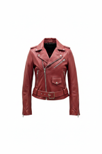 Cargar imagen en el visor de la galería, Chaqueta biker roja cuero fondo blanco sin maniquí
