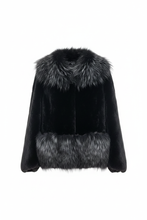 Cargar imagen en el visor de la galería, Chaqueta mouton y zorro negro fondo blanco alta calidad
