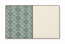 Cargar imagen en el visor de la galería, Cuaderno abierto en horizontal sobre fondo blanco
