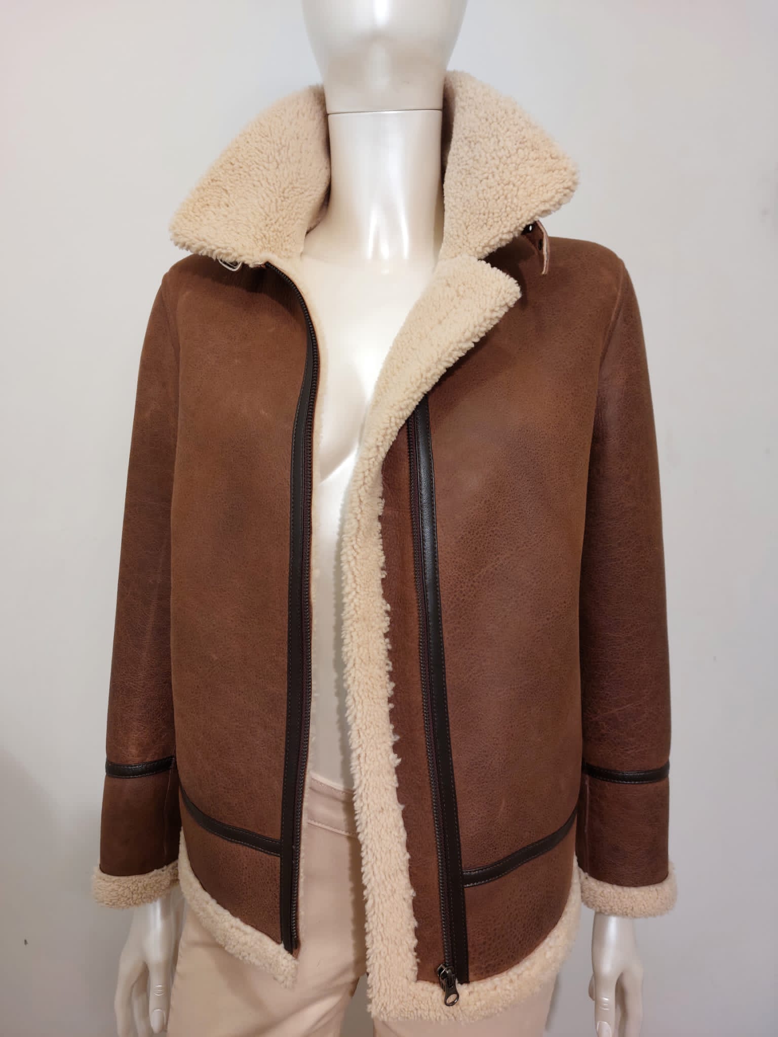CAZADORA PIEL VUELTA